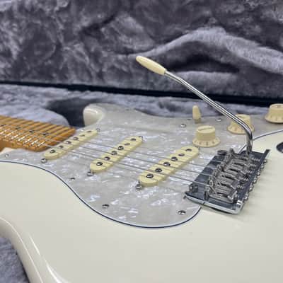 Fender American Professional II Stratocaster Maple Fretboard 2022 - Olympic White image 6