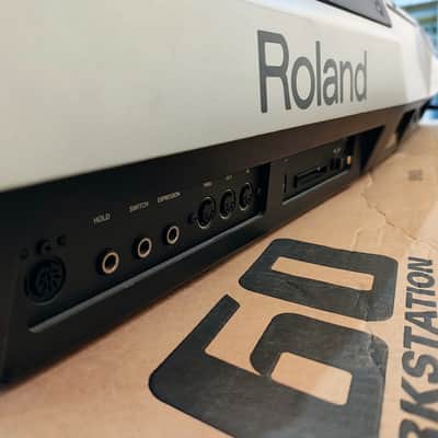 Roland E80 image 6