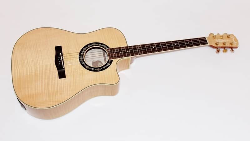 Fender T-BUCKET 400CE Flame エレアコ　極上虎目 Fender T-BUCKET 400CE Flame エレアコ 極上虎目 Fender T-Bucket