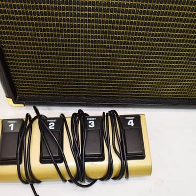 Behringer Ultracoustic ACX1000 2x60-Watt Acoustic Guitar Amp w/ Footswitch image 11