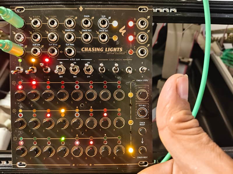 Chasing Lights - Analog Rhythm Sequencer with Channel Chain and Clock Divider and much more image 1