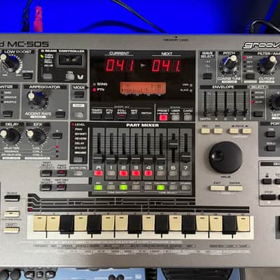 Roland MC-505 Groovebox 1998 - 2002 - Gray