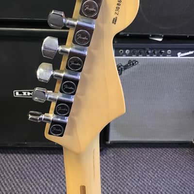 Fender American Deluxe Stratocaster with Rosewood Fretboard 1999 - 2003 - 3-Color Sunburst image 9