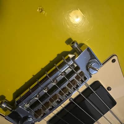 Gibson Corvus 1982 - Yellow nitro image 3