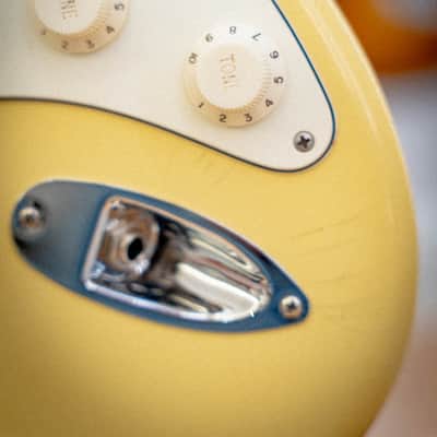 Suhr Classic S Antique SSS Vintage Yellow image 11