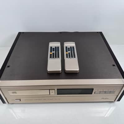 Accuphase DP-70V CD Player w/ Remote image 1