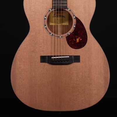 Eastman E2OM, Natural Cedar Top image 1