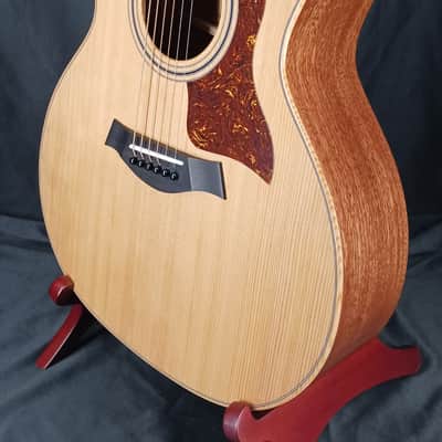 Taylor 314CE Studio Grand Auditorium Cutaway/Hard Case -Natural Top Serial#: 1204035074 image 3