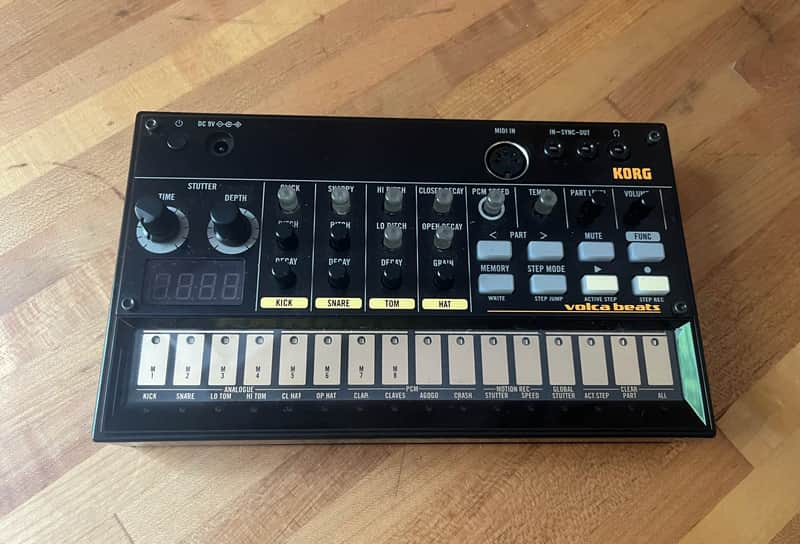 Korg Volca Beats Analog Rhythm Machine 2010s - Black image 1