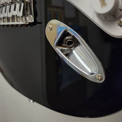 Squier Stratocaster - Black image 3