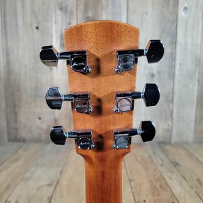Larrivee OMV-03 2004 Mahogany W/ stock pickup system & hard case- Natural image 6