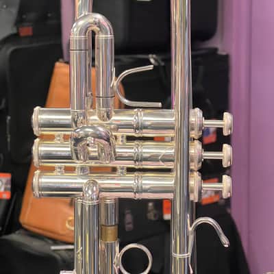 Bach Stradivarius 37 Silver-plated Trumpet image 7