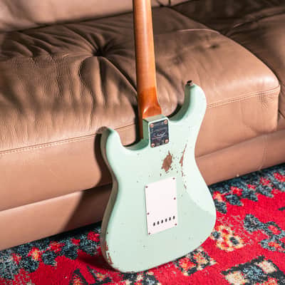 Fender Custom Shop LTD '63 Stratocaster Relic in Super Faded Aged Surf Green image 4