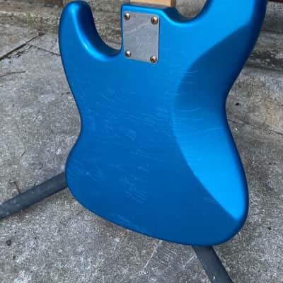 Fender Jazz bass 1973 Lake placid blue refin image 8
