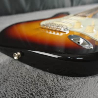 Fender Stratocaster 2017 - Sunburst Made in Japan image 5