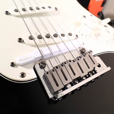 2007 Fender Roland Synth USA American Guitar image 17