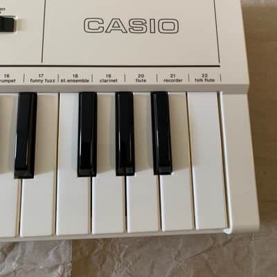 Casio MT-31 Casiotone MT31 37-Key Semi Analog Keyboard MIJ 1980's White RARE MINT in orignal box with Users Manual booklet image 8