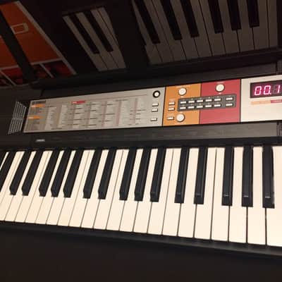 Yamaha PSR-F50 image 4