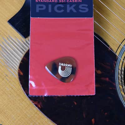 D'Addario Casein 351 Standard Guitar Pick 2.0 mm image 5