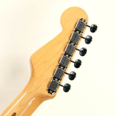 Fender 70th Anniversary American Vintage II 1954 Stratocaster 2-Color Sunburst [V700929] (06/11) image 2