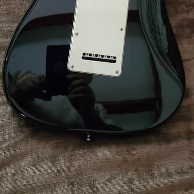 Fender American Standard Stratocaster with Maple Fretboard 2008 - 2016 - Black image 9