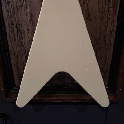 Gibson '70s Flying V 2023  - Classic White - OHSC image 5