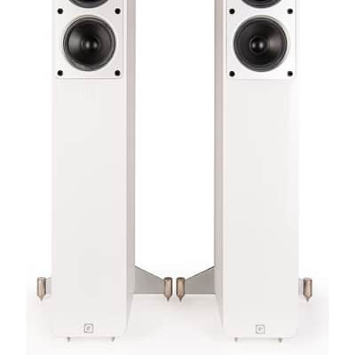 Q Acoustics Concept 40 floorstanding loudspeakers white gloss (1 pair) - used, like new image 1
