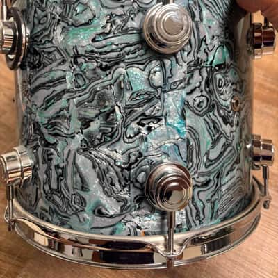 DW Collector's Series Drum Set - 10/12/15/22/14 Blue Abalone Finishply 1999 image 17