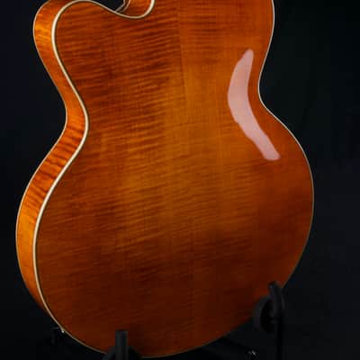 Eastman AR580CE Honeyburst Archtop Guitar NEW image 13
