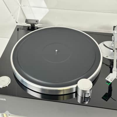 Yamaha GT-5000 Hgih Fidelity Turntable (Black) image 4