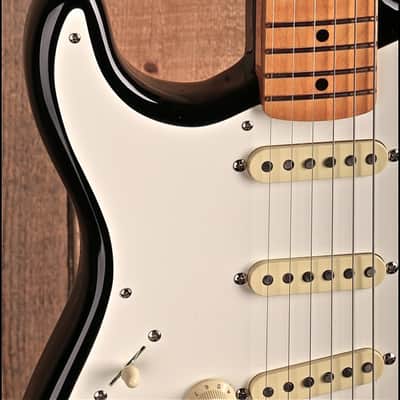 Fender American Vintage II '57 Stratocaster Left-Handed 2022 - Present - 2-Color Sunburst image 7