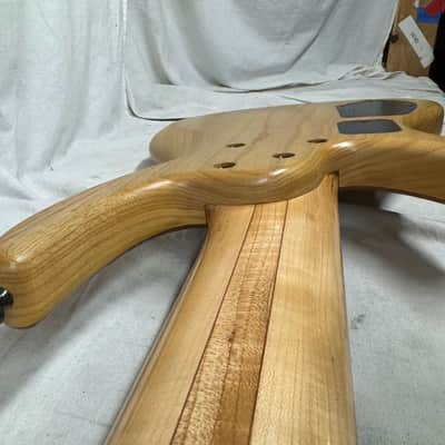 Roscoe Century Standard Plus 6L vi 6-string Bass image 24