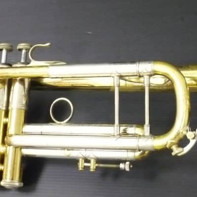 Trompeta Bach Stradivarius 37 Corporation en buen estado image 15