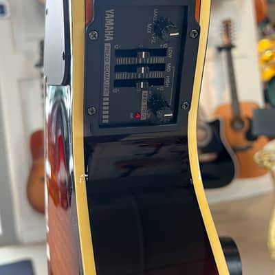 Yamaha AEX1500 1993 - Sunburst image 12
