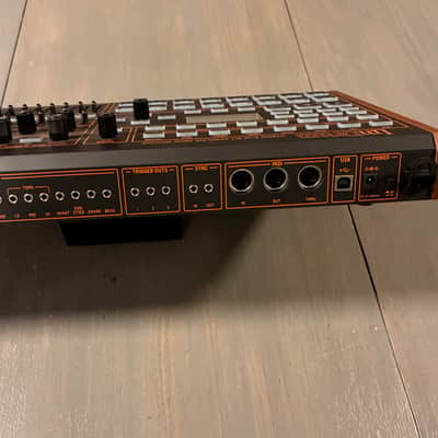 Behringer LM Drum Hybrid 8/12-Bit Sampling Drum Machine 2025 - Present - Black with Wood Sides image 6
