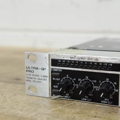D110 ベリンガー ULTRA-Q PRO Model PEQ2200 Behringer PEQ2200 Ultra-q Pro5 Band Parametric Equalizer for sale