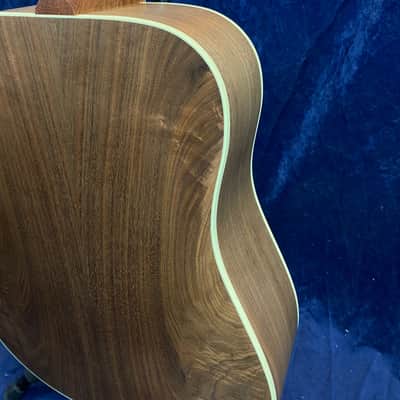 Gibson Hummingbird Studio Walnut Electro Acoustic in Natural image 8