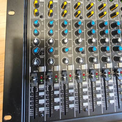 Mackie 1642VLZ4 16-Channel Mic / Line Mixer - Black image 4