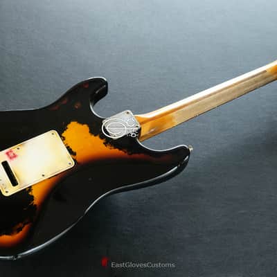 Fender Stratocaster S/S/H Black on Sunburst Aged Relic image 12