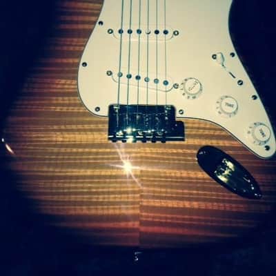 Rare Fender Custom Shop Limited Edition Custom Deluxe 2012 AAA Aged Cherry Burst Never Played image 2