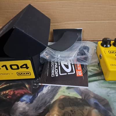 MXR M104 Distortion + 1995 - Present - Yellow image 1
