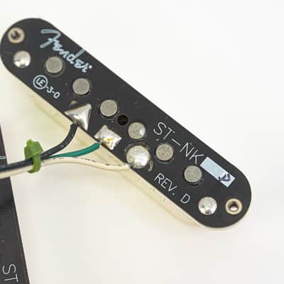 Fender Vintage Noiseless™ Stratocaster Single-Coil Pickup Set image 4