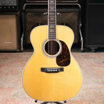 Martin J-40 Acoustic Guitar with Hardshell Case image 3