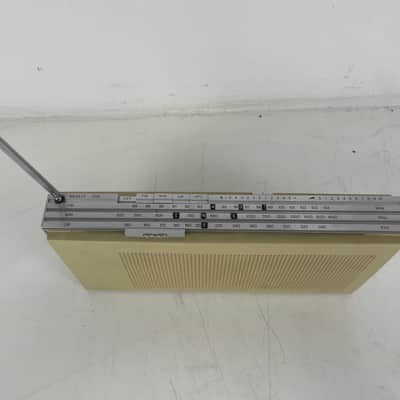 Bang & Olufsen - Beolit 700 - Portable Radio image 6