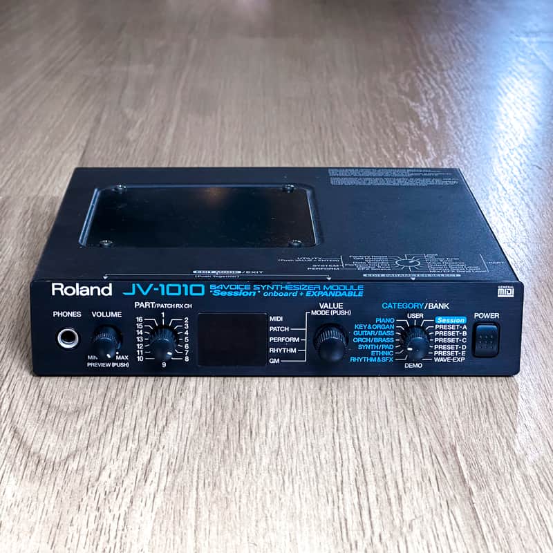 Roland JV-1010 64-Voice Synthesizer Module | Reverb Canada