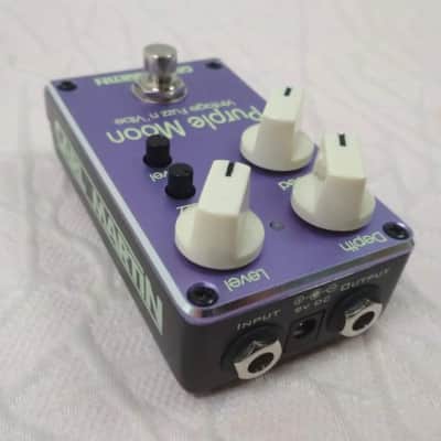 Carl Martin Purple Moon Vintage Fuzz n' Vibe Pedal image 3