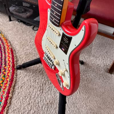 Fender American Vintage II '61 Stratocaster 2022 - Fiesta Red image 3