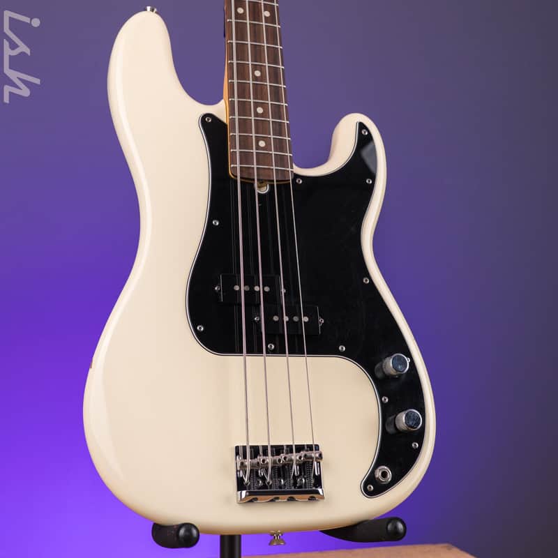 Fender American Standard Precision Bass 2008 - 2016 | Reverb Canada