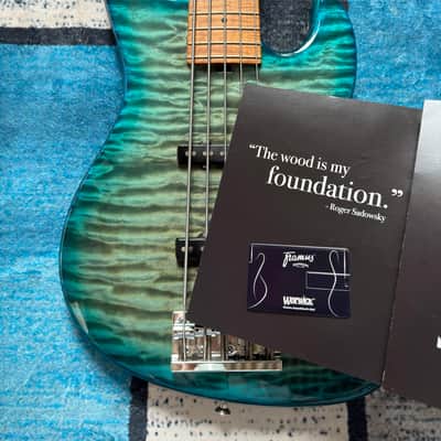 Sadowsky 21-fret Standard Masterbuilt Limited 2020 No.4/30 2020 - Whale Blue Burst Transparent High Polish Burst image 5