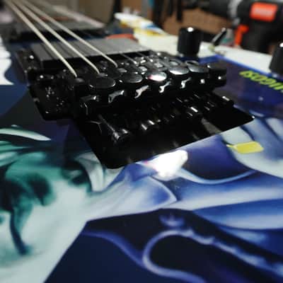 ESP LTD Kirk Hammett Signature KH-WZ White Zombie image 8